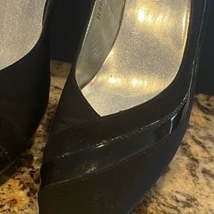 Black Pumps ( Clark’s?) size 7.5